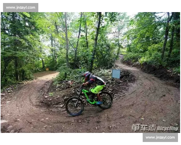 普定县第四届山地自行车越野赛激情开赛 雨露部落露营节同步启幕 普定县第四届山地自行车越野赛激情开赛 雨露部落露营节同步启幕