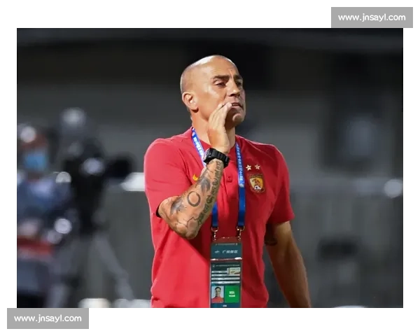 王大雷晒照引恐慌!瓦科续约陷僵局,泰山球迷怕了 “合影定律” 王大雷晒照引恐慌!瓦科续约陷僵局,泰山球迷怕了 “合影定律”