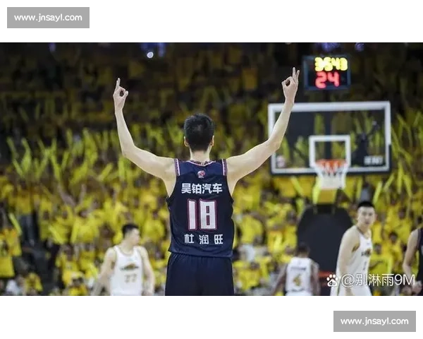 辽宁官宣休赛期首签!弗格离队成定局,赵继伟迎单核考验 辽宁官宣休赛期首签!弗格离队成定局,赵继伟迎单核考验