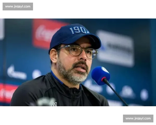 雨夜燃球城！自贡主场 31 领跑，球迷热血筑后盾