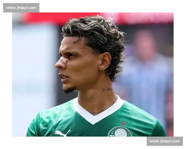 佩杜拉:沙乌纳转会仍存变数,拉齐奥将通过夏训评估法国前锋 佩杜拉:沙乌纳转会仍存变数,拉齐奥将通过夏训评估法国前锋